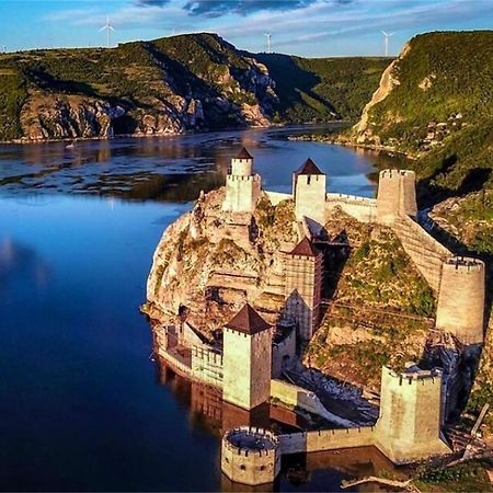 Soba Milojkovic Lejlighed Golubac Eksteriør billede